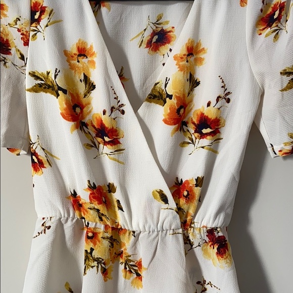 SOCIALITE floral blouse - Picture 5 of 6